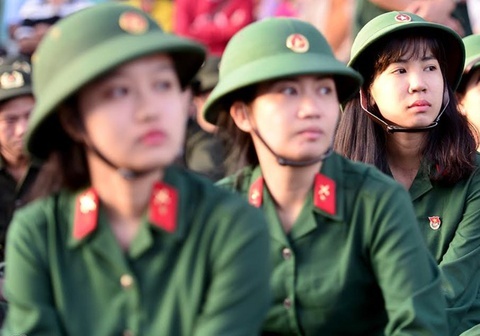 Nguoi chuyen gioi co duoc mien nghia vu quan su? hinh anh