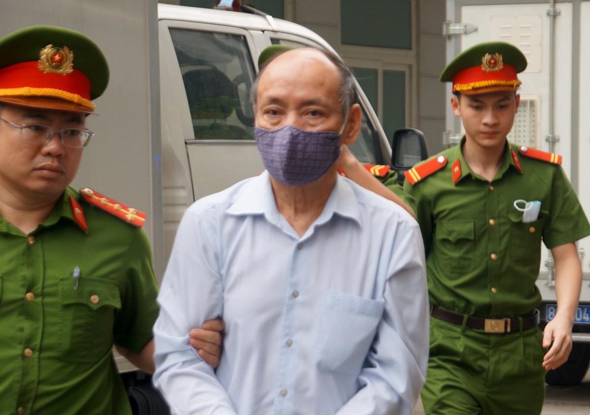 Trieu tap giam dinh vien Bo Xay dung, Bo KHDT lien quan vu TISCO hinh anh