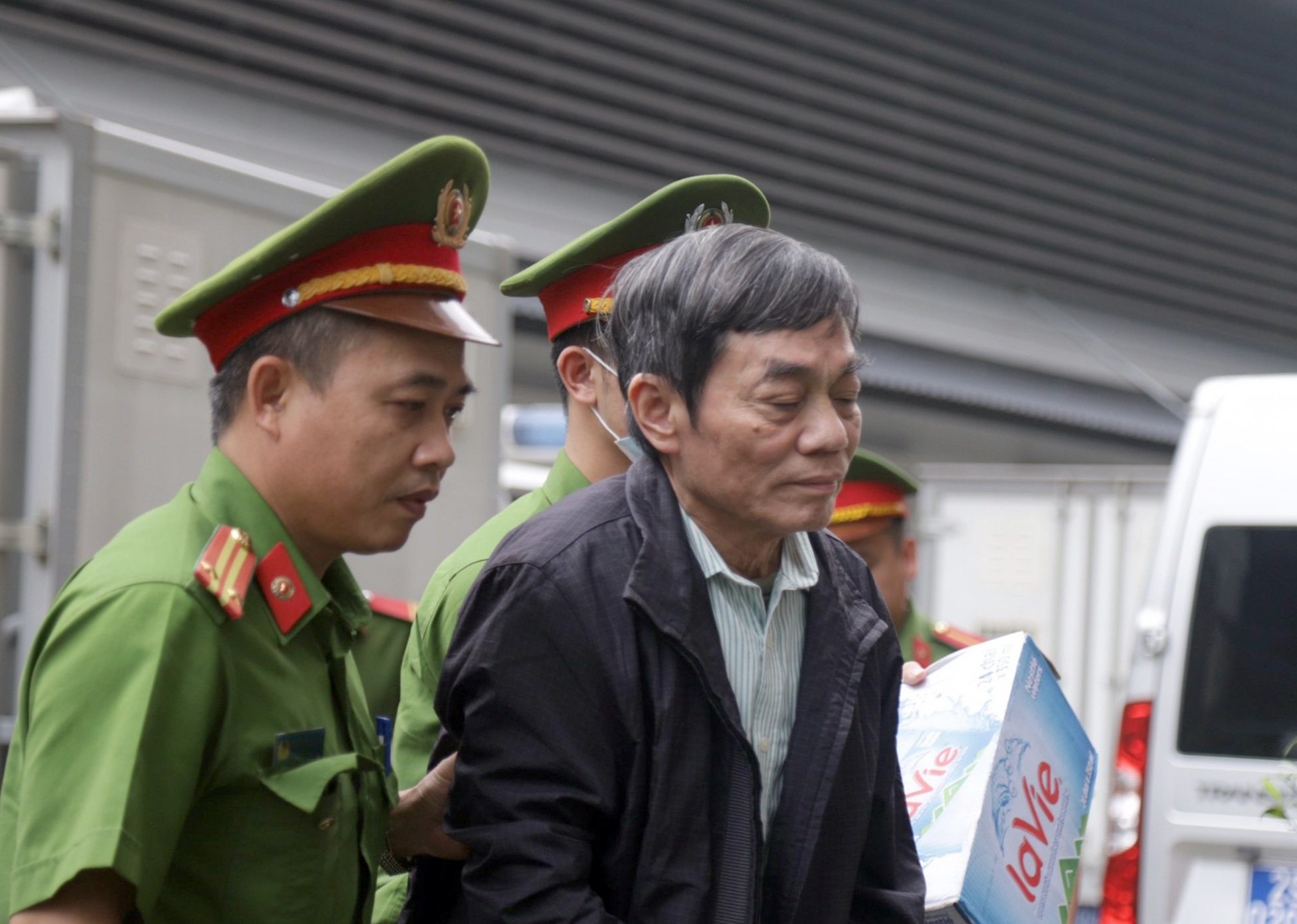 Xet xu Chu tich Tong cong ty Thep anh 1