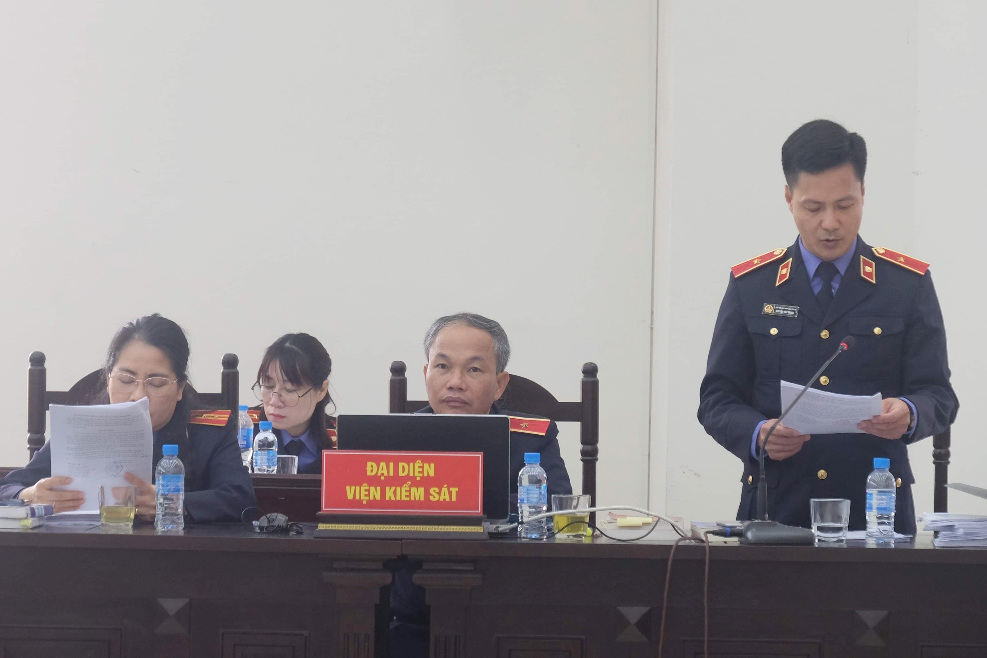 Xet xu Chu tich Tong cong ty Thep anh 2