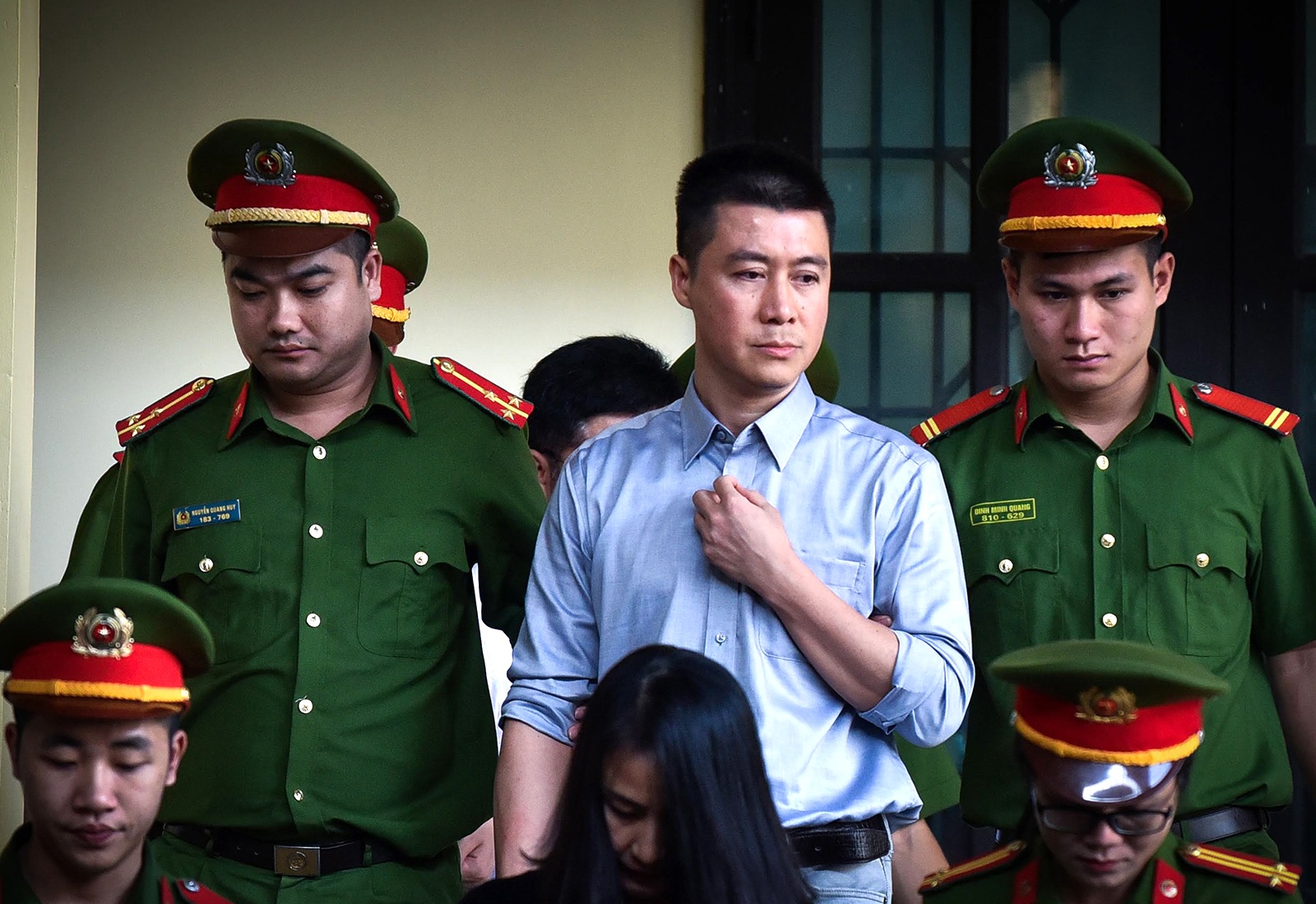Xu ly the nao khi VKS khang nghi huy quyet dinh tha tu Phan Sao Nam? hinh anh