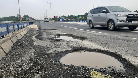 Sai pham cua loat giam doc tai du an cao toc Da Nang - Quang Ngai hinh anh