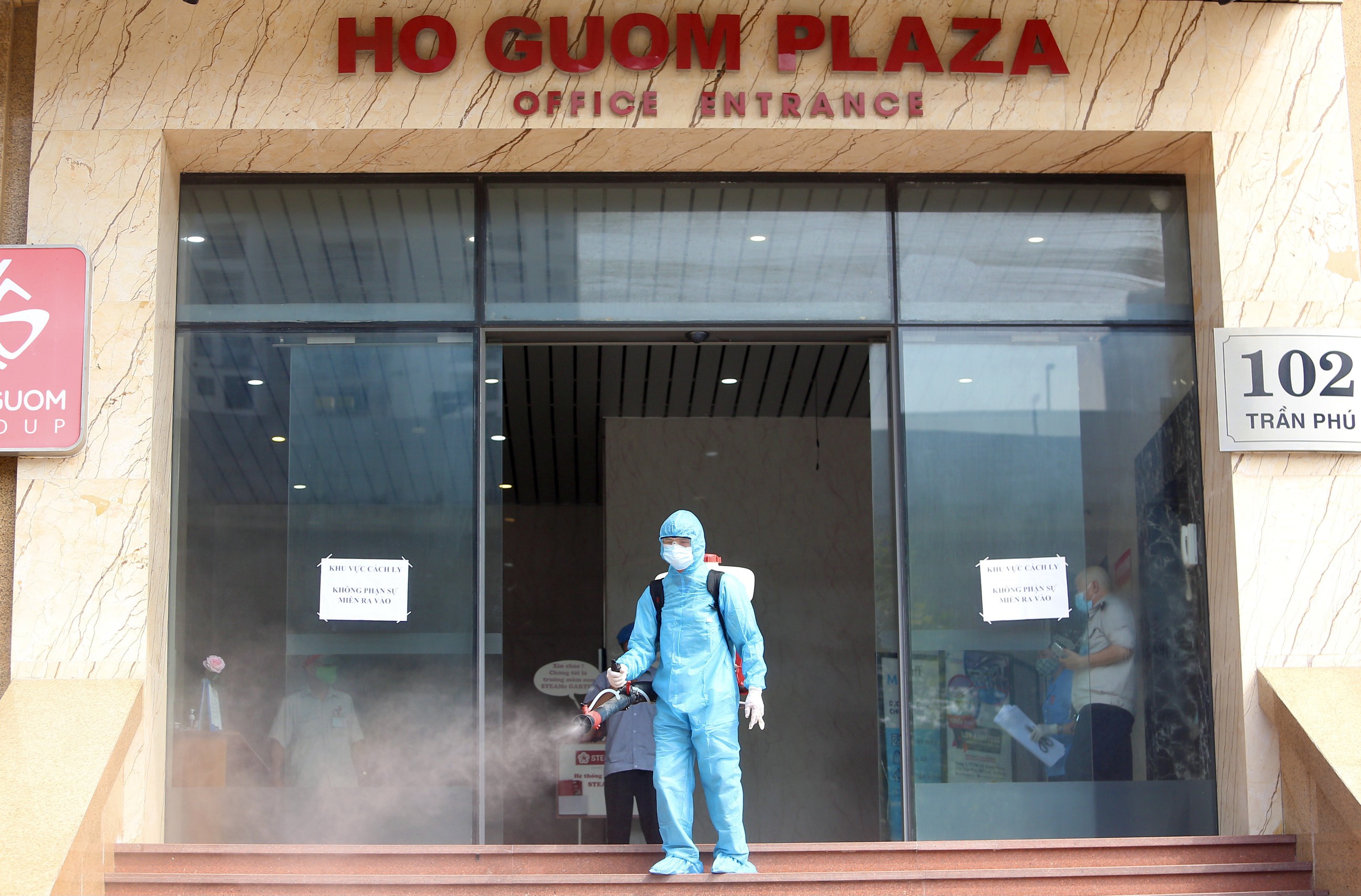Giám đốc Hacinco không khai báo y tế ảnh 1 Giam doc Hacinco khong khai bao y te anh 1