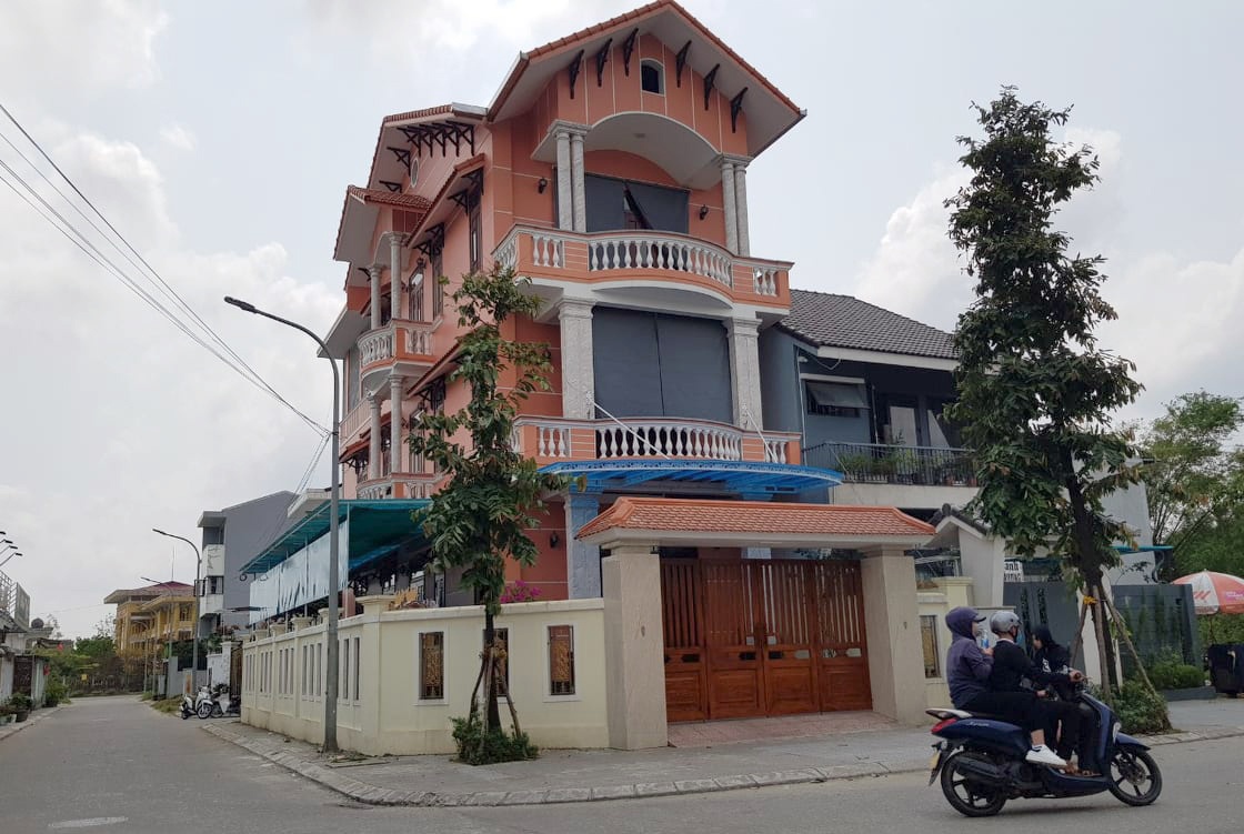 Chu tich Thua Thien - Hue Nguyen Van Cao anh 1