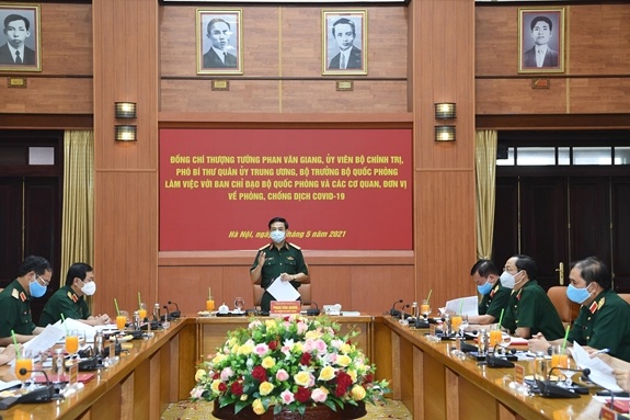 chi vien cho Bac Giang dap dich anh 1