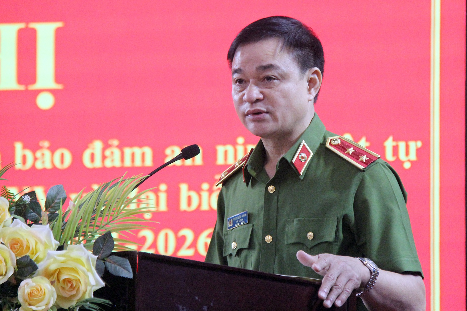 Canh sat co dong bao ve bau cu anh 1