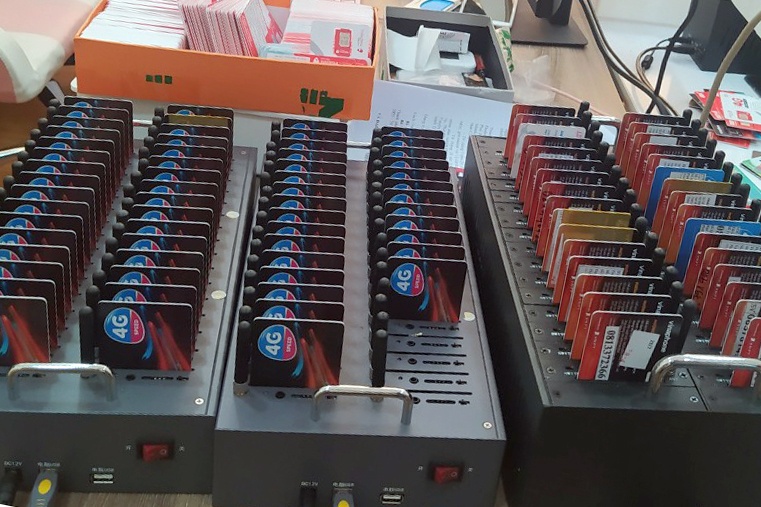 Hai phu nu dieu hanh he thong phat tan hang tram trieu tin nhan rac hinh anh