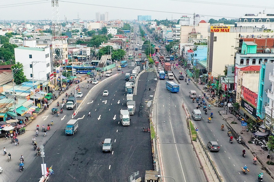 Thong nhat phuong an xay cao toc TP.HCM - Moc Bai hinh anh