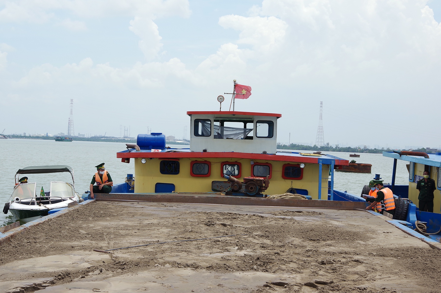 Van chuyen cat lau anh 1