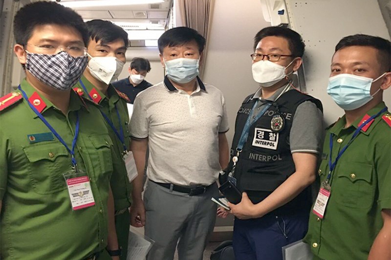 Nguoi Han Quoc tron truy na trong chung cu cao cap hinh anh