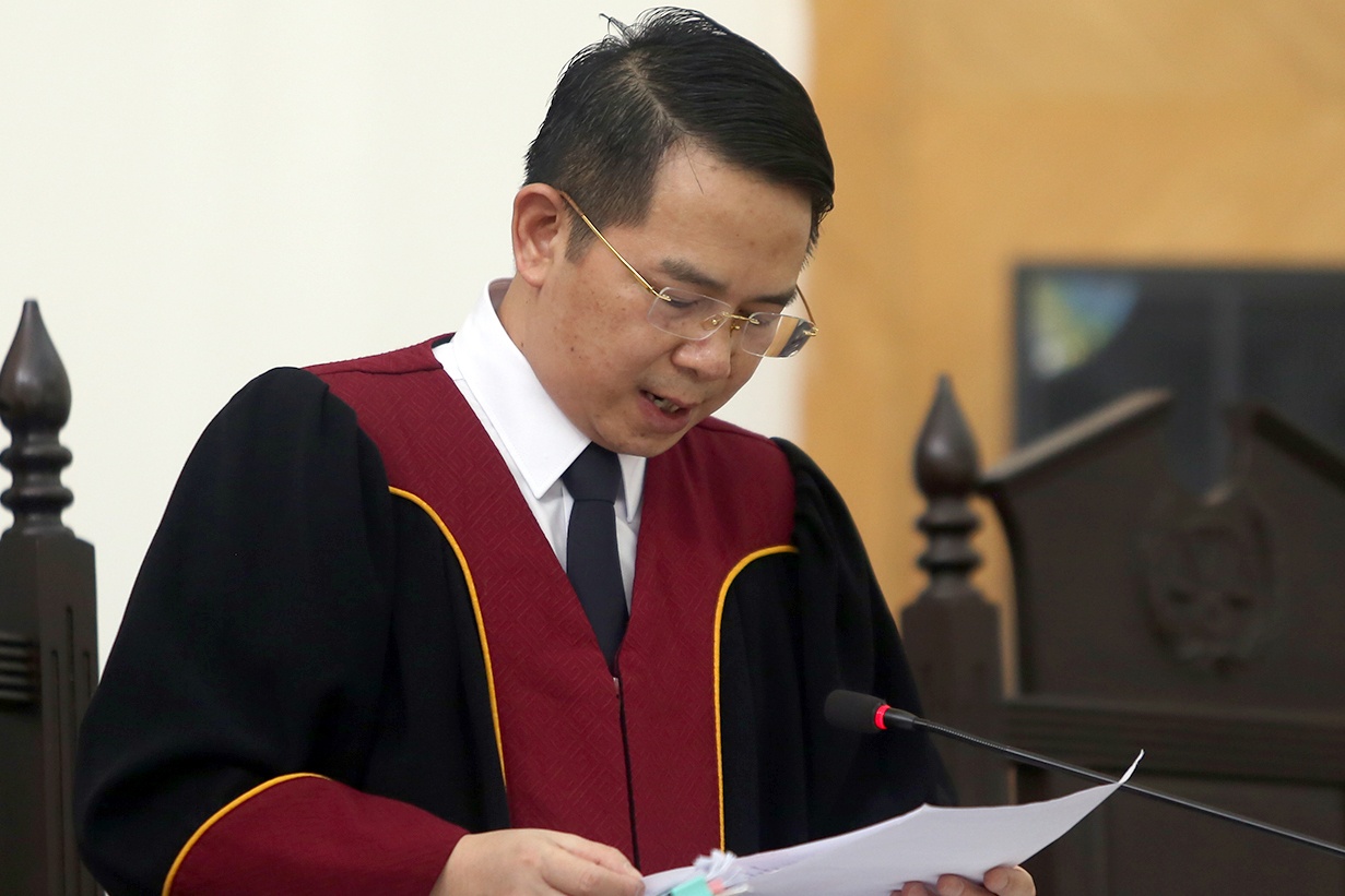 Cuu giam doc CDC Ha Noi khong duoc giam an hinh anh