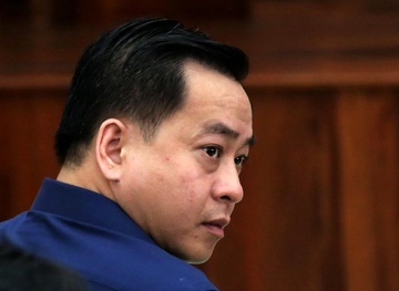Ong Nguyen Duy Linh khuyen Phan Van Anh Vu bo tron hinh anh