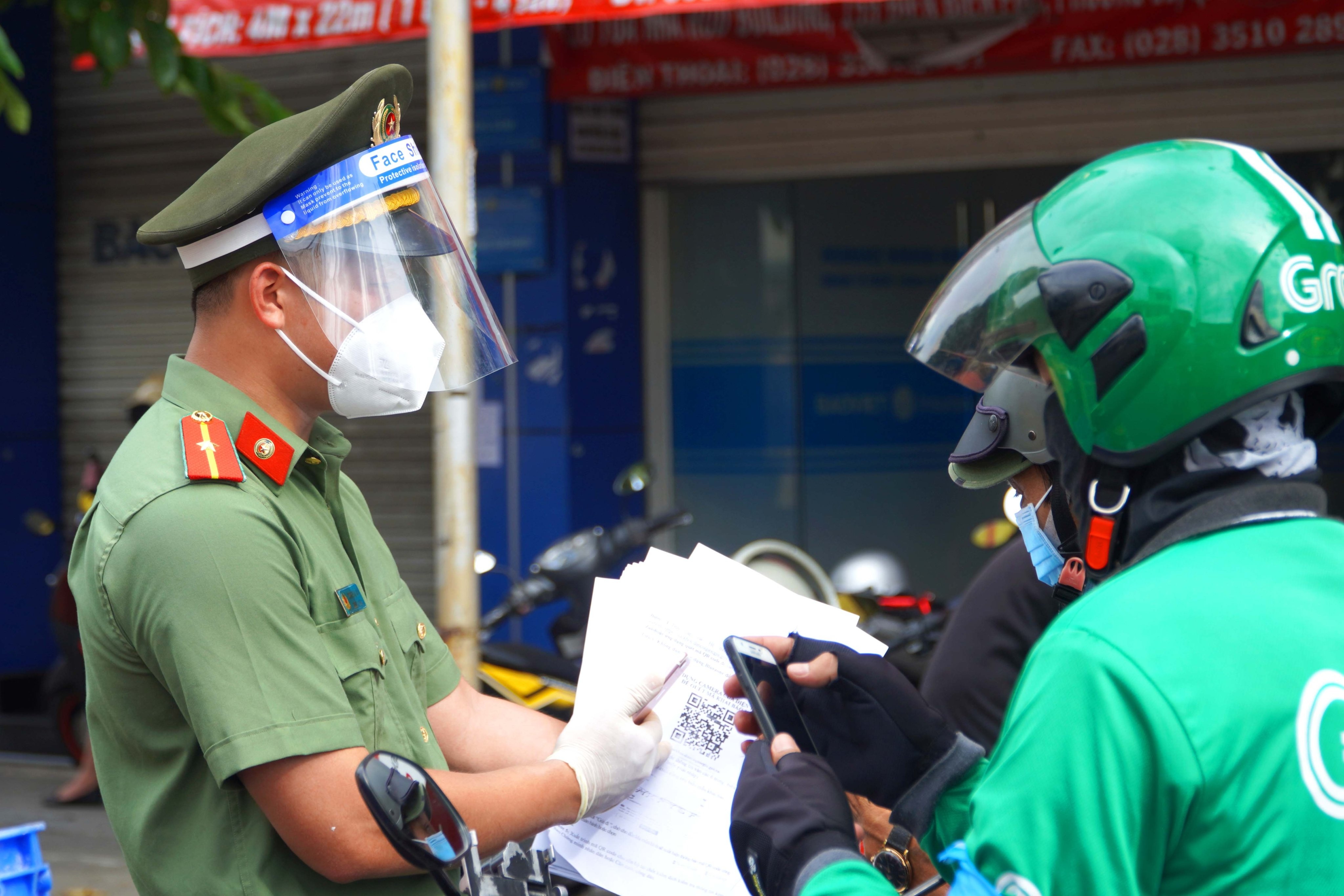 Khai bao di chuyen noi dia anh 1