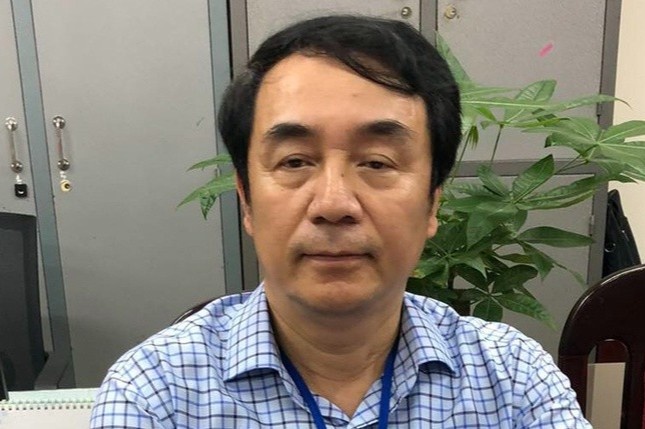 Ong Tran Hung bi khoi to toi nhan hoi lo hinh anh