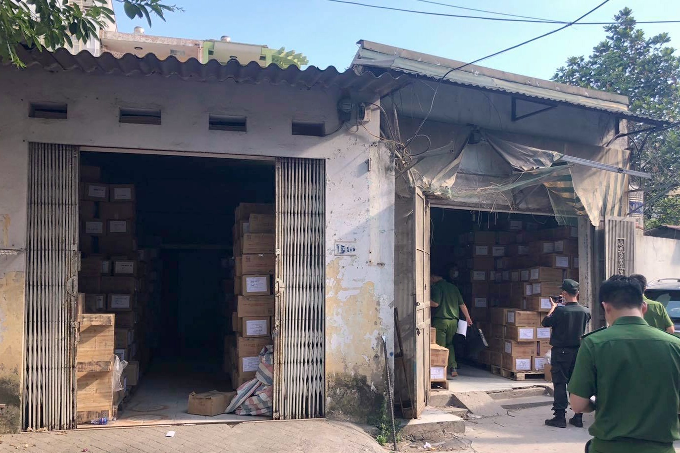 Bắt ông Trần Hùng ảnh 2 Bat ong Tran Hung anh 2