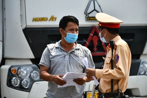 Bo GTVT yeu cau xu ly trach nhiem vu cap trai phep giay luong xanh hinh anh