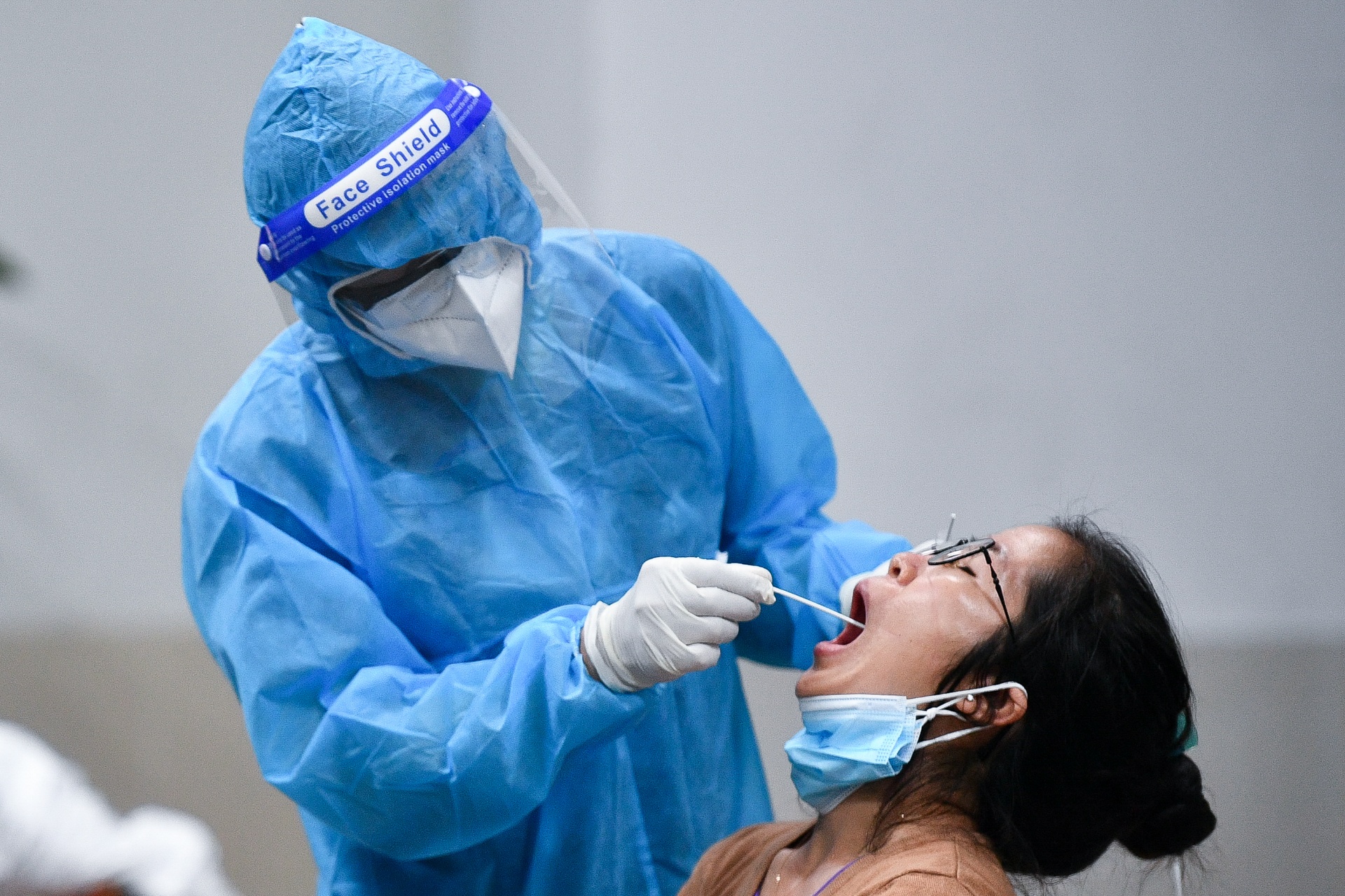 Day manh xet nghiem dien rong tai cac dia phuong ap dung Chi thi 16 hinh anh