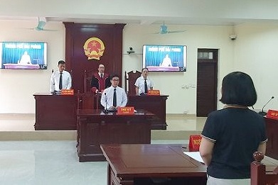 Phien toa xet xu truc tuyen dien ra nhu the nao? hinh anh