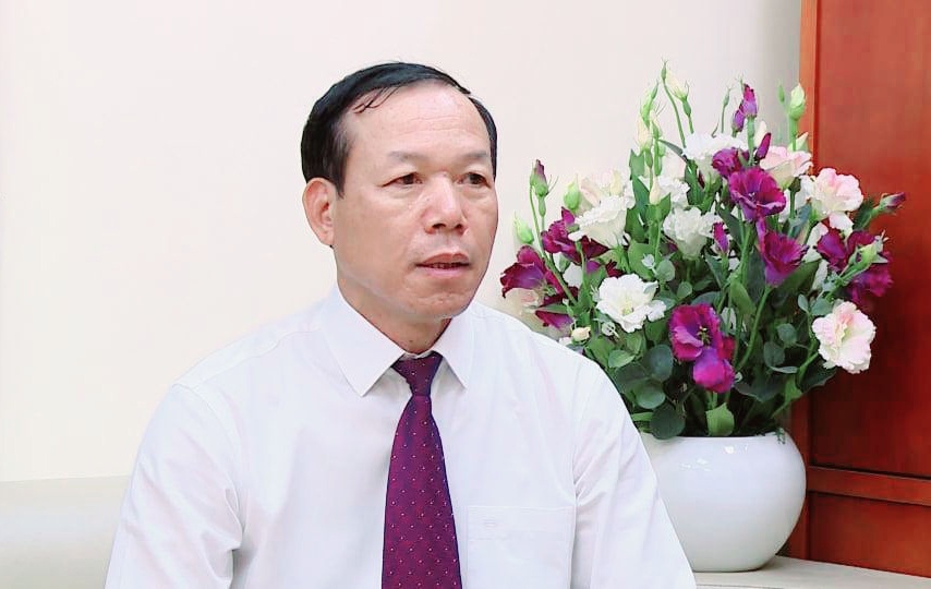 Xet xu truc tuyen anh 1