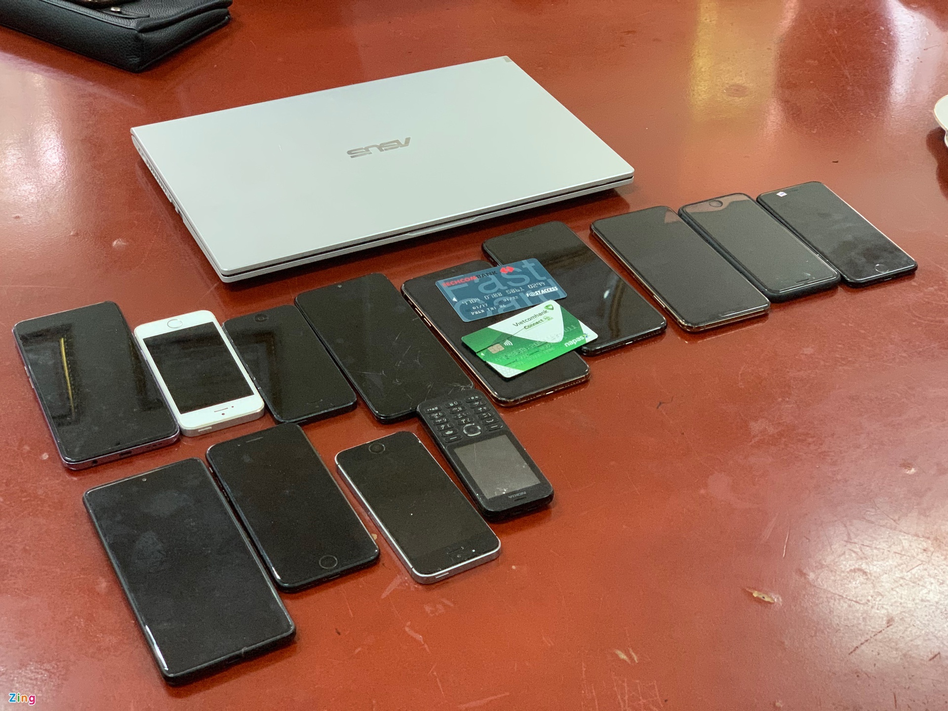 Hacker chiem doat tien anh 1