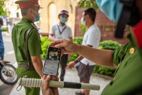 Tap the duc, 4 nguoi Ha Noi bi phat 8 trieu dong hinh anh