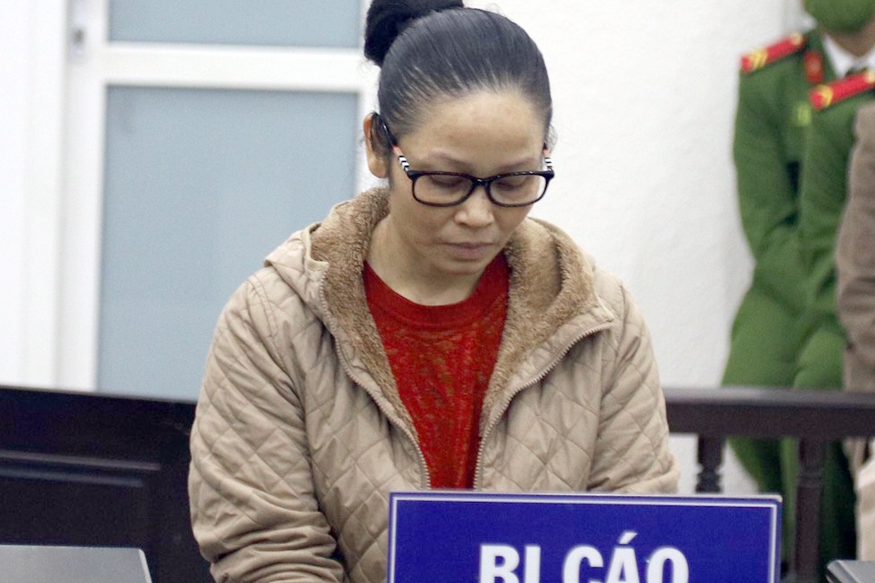 Lua dao hang tram ty anh 1