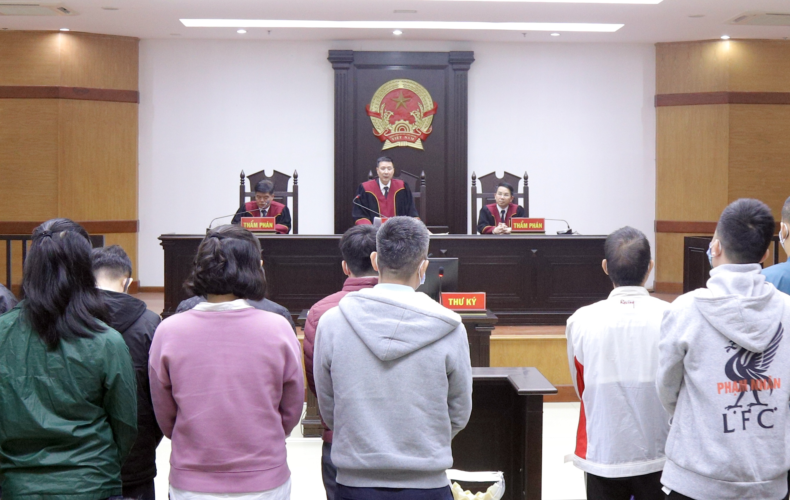 Tuyen an Cong ty Nhat Cuong anh 2