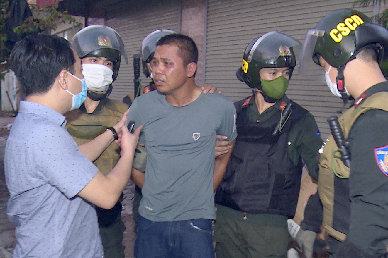 Khoi to bi can cam dau duong day buon ma tuy bang xe 'luong xanh' hinh anh