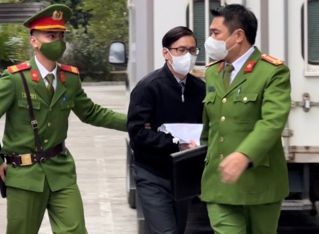 Xet xu Nguyen Duc Chung anh 4