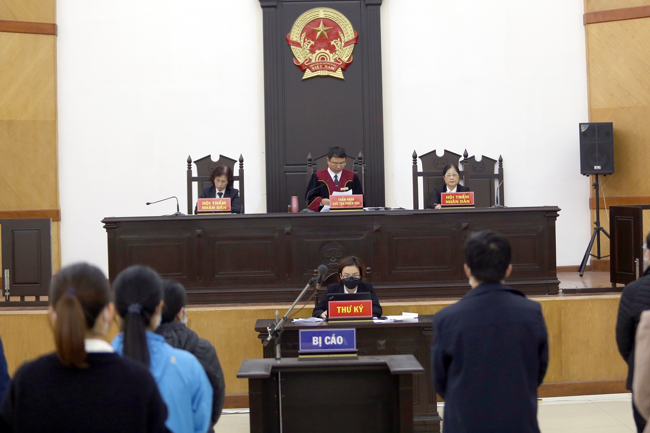 Tuyen an cuu Hieu truong Dai hoc Dong Do anh 2