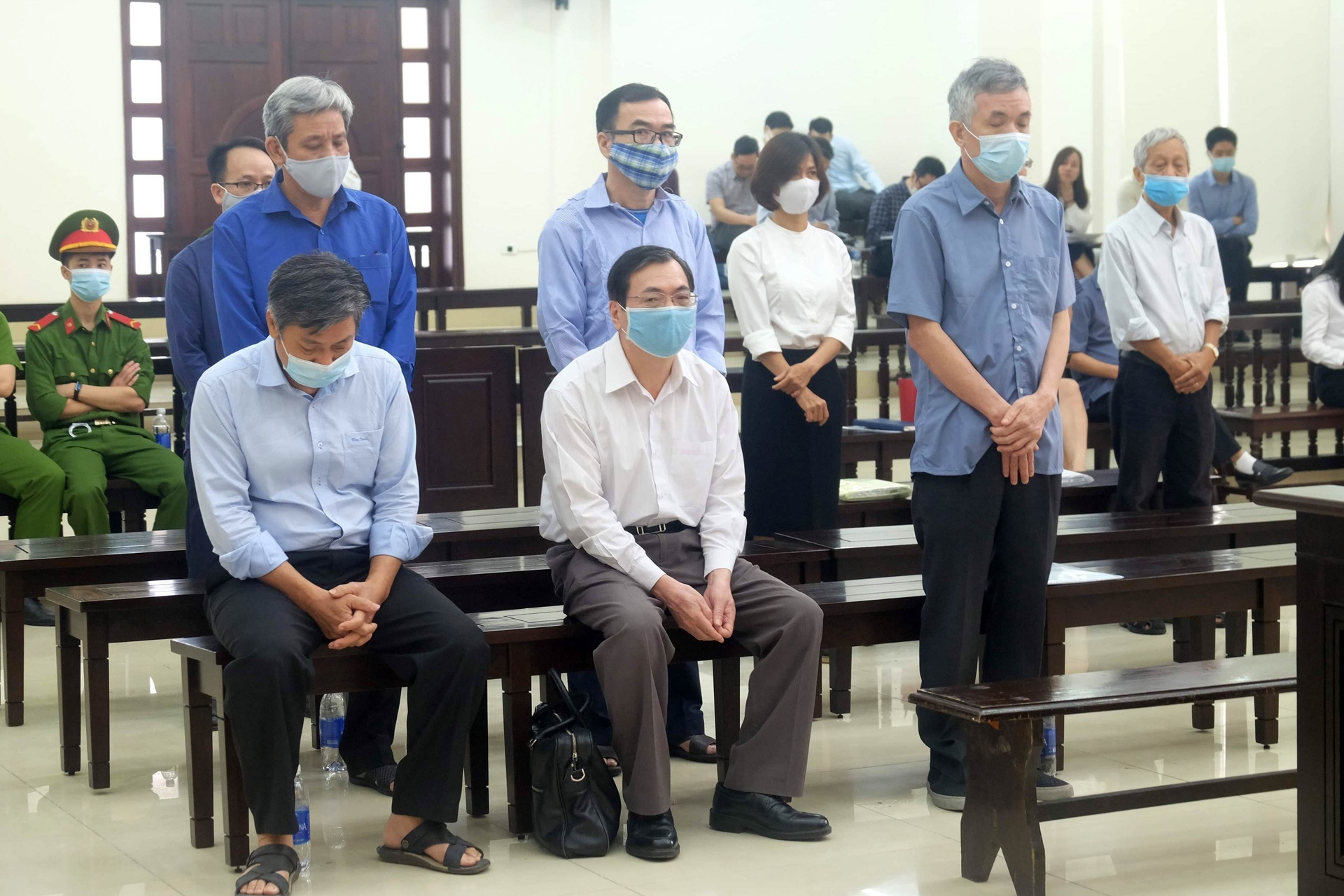 Ong Vu Huy Hoang xin hoan xu phuc tham anh 1