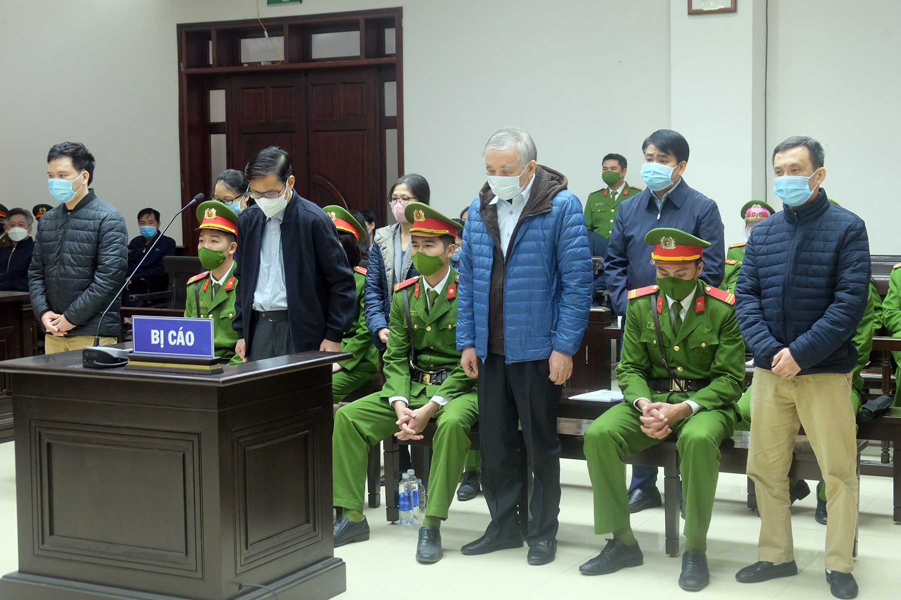 Tuyên án Nguyễn Đức Chung ảnh 2 Tuyen an Nguyen Duc Chung anh 2