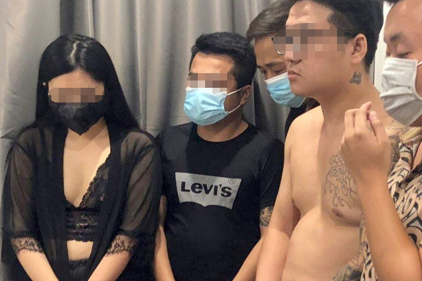 Cai nghien ma tuy bat buoc anh 1