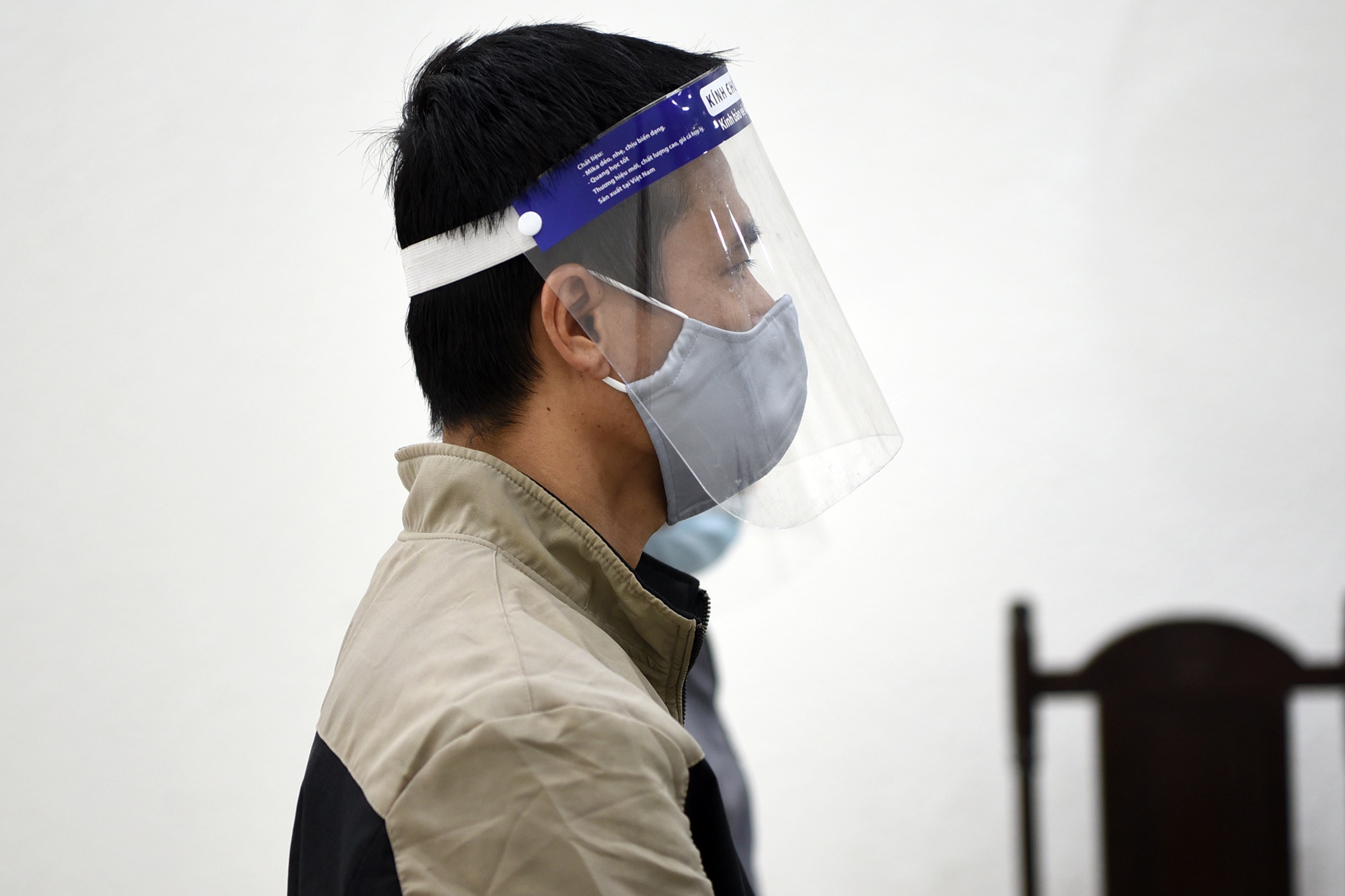 Tu hinh 2 ke sat hai nu sinh Hoc vien Ngan hang hinh anh