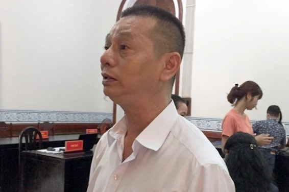 Tra bai hat 'Ganh me' ve chinh chu, ca si Quach Beem phai boi thuong hinh anh