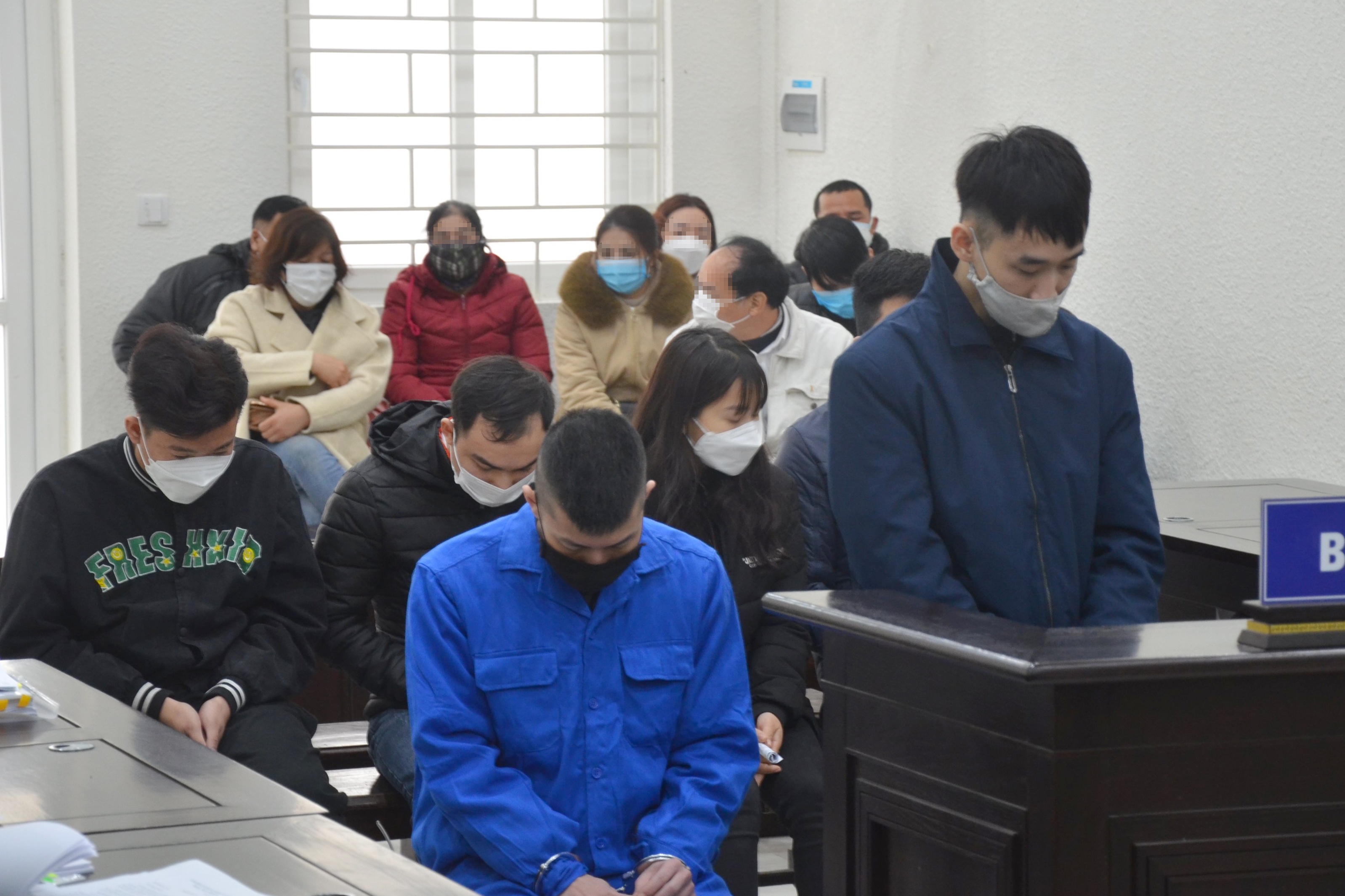 Làm giả vàng ảnh 1 Lam gia vang anh 1