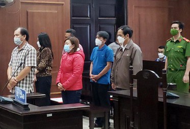 Bac khang cao cua 9 bi cao trong vu lo de thi cong chuc o tinh Phu Yen hinh anh