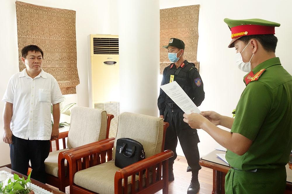 Truy to nhom lua hon 600 ty dong cua Vietcombank hinh anh