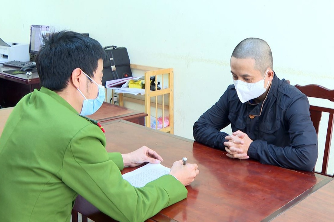 Lam ro nguoi ban thung kinh hang loat oto o khu do thi hinh anh