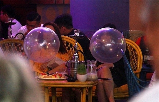 Su dung bong cuoi anh 1