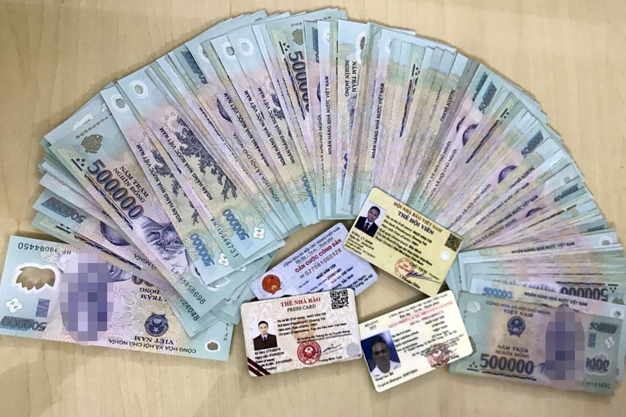 Can bo dai truyen hinh bi bat tam giam trong vu lua dao 1 ty hinh anh