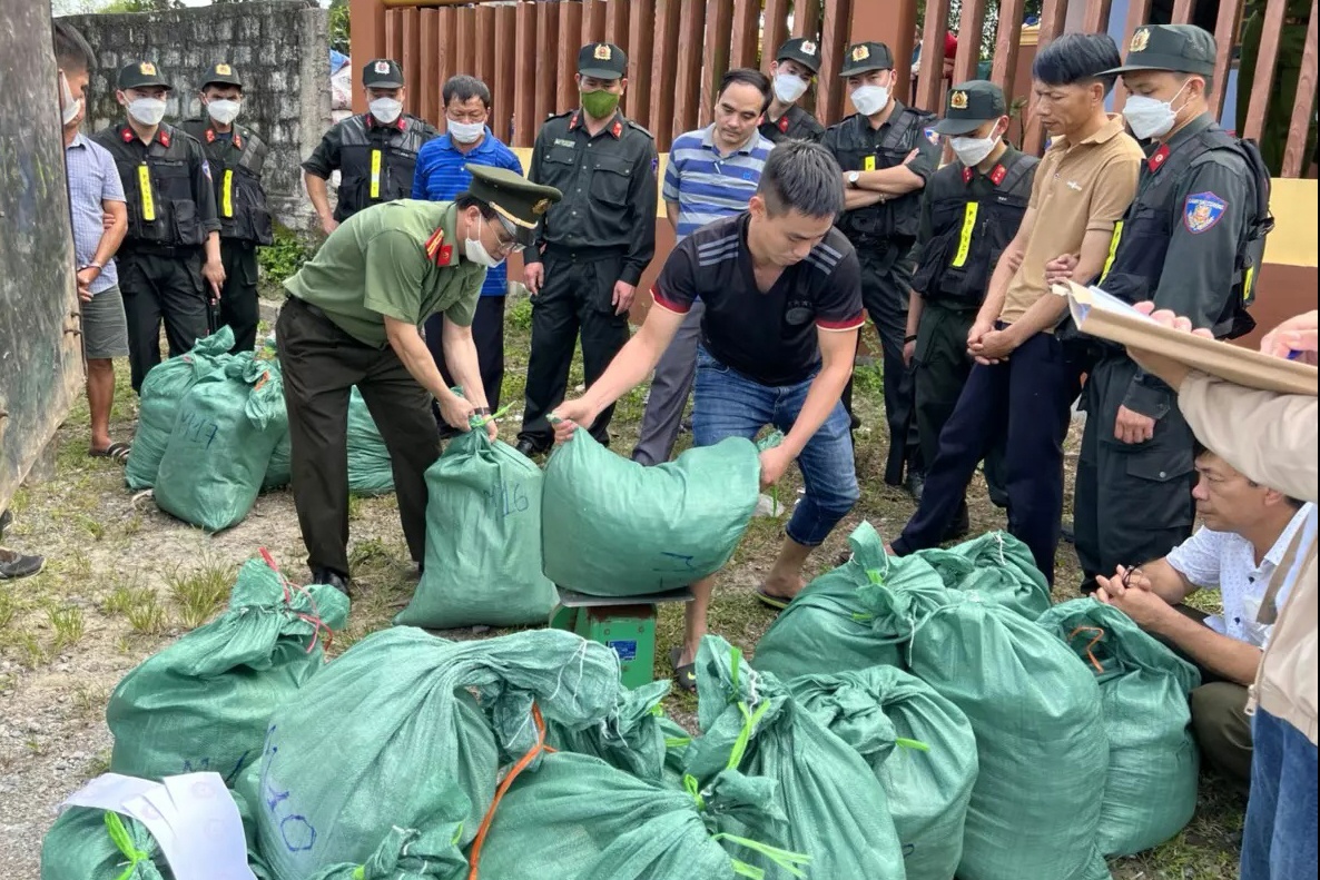 Buon ban thuoc no anh 1