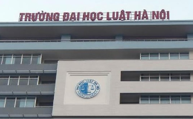 Truong khoa bi to cuong buc co gai: DH Luat Ha Noi noi khong bao che hinh anh