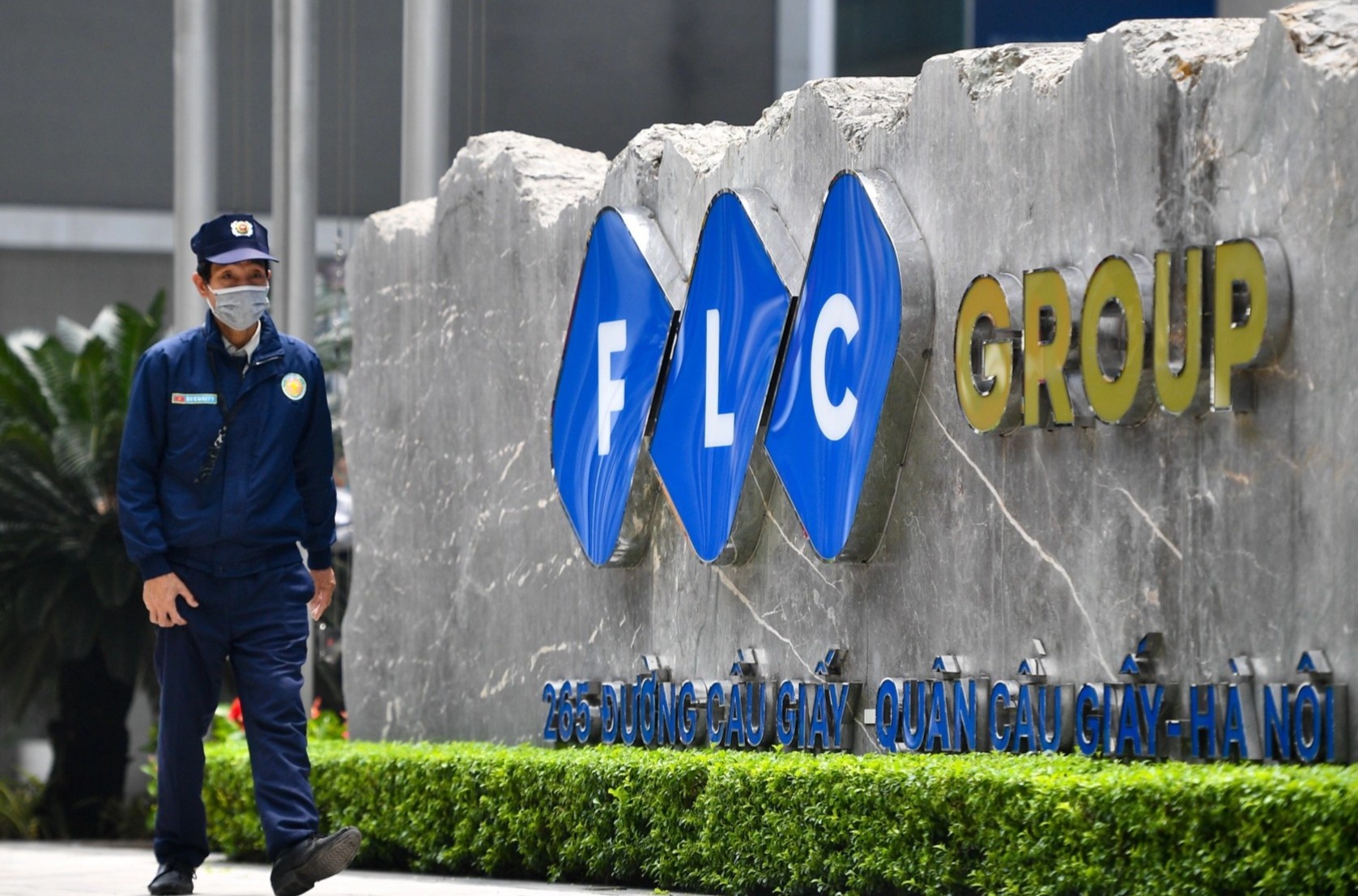 Em gai ong Trinh Van Quyet bi bat hinh anh