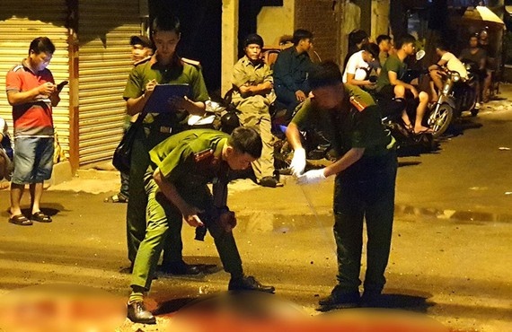 Chong nhau xin ve gay go, bi vo cam keo dam tu vong hinh anh