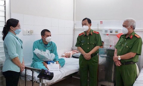 Trinh sat hinh su anh 1