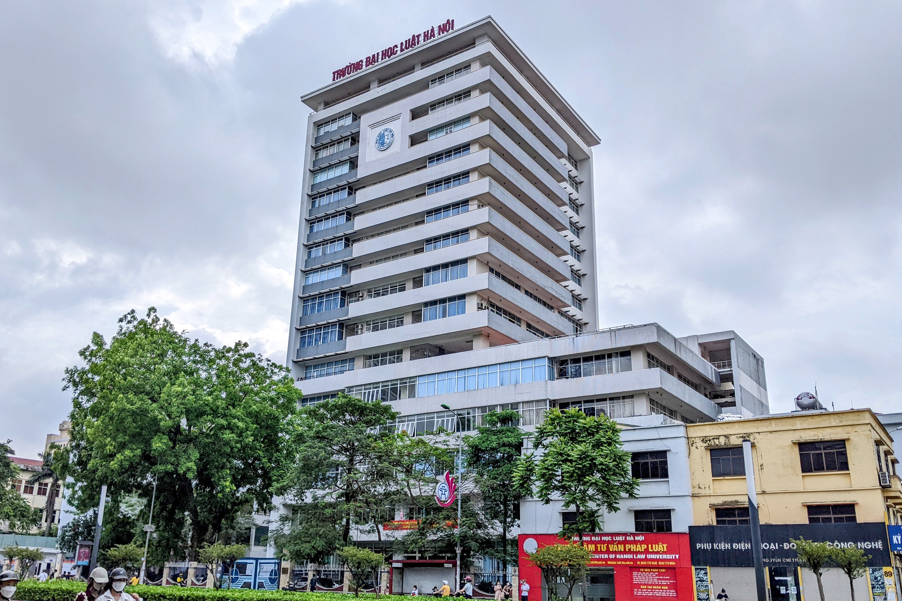 Tố trưởng khoa Đại học Luật ảnh 1 To truong khoa Dai hoc Luat anh 1
