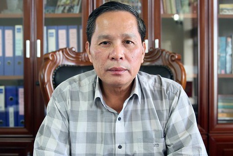 Cuu Chu tich UBND TP Ha Long noi gi khi bi bat, kham xet? hinh anh