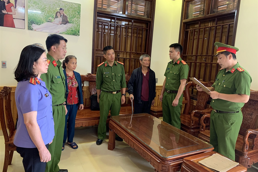 Bat Chu tich Cong ty dau tam to Moc Chau anh 1