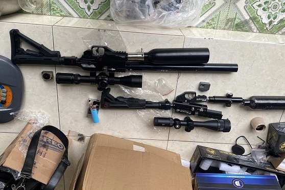 Buon linh kien sung anh 1